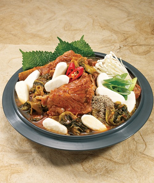 두리맛감자탕 대표 메뉴 – 마감자탕과 뼈도주찜